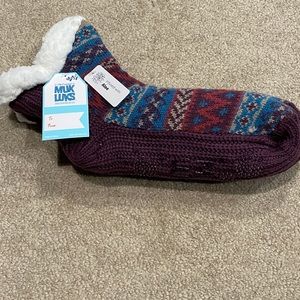 NWT Muk Luks Sherpa bootie socks.  Size L/XL